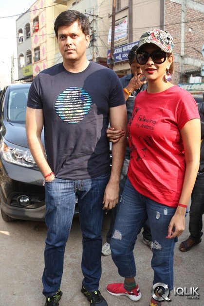 Lakshmi-Manchu-Joins-Swachh-Bharath-Campaign-in-Film-Nagar